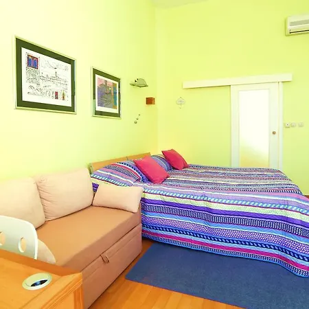 Apartman Marmont