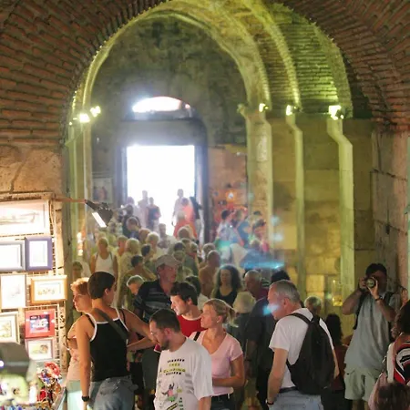 Marmont شقة سبليت